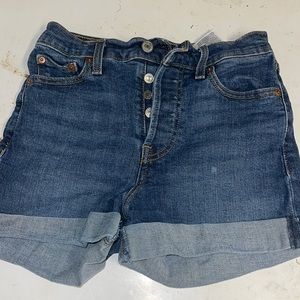 Levi’s shorts